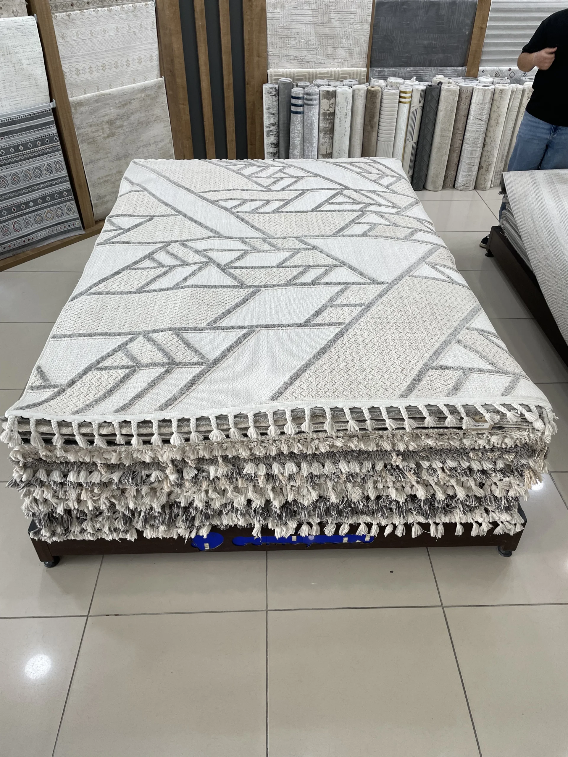 Bağdat Outlet Halı 4m²