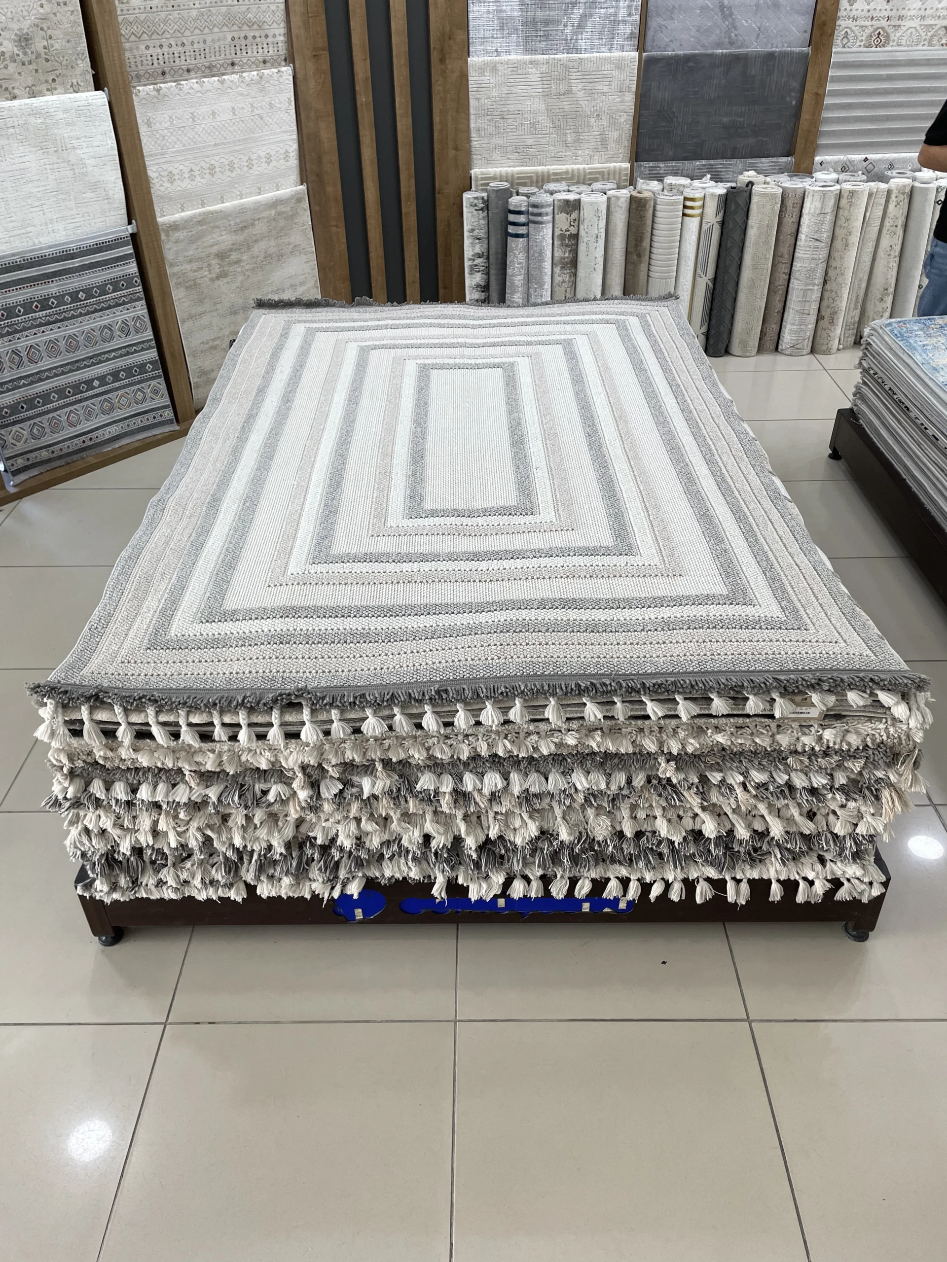 Bağdat Outlet Halı 4m²