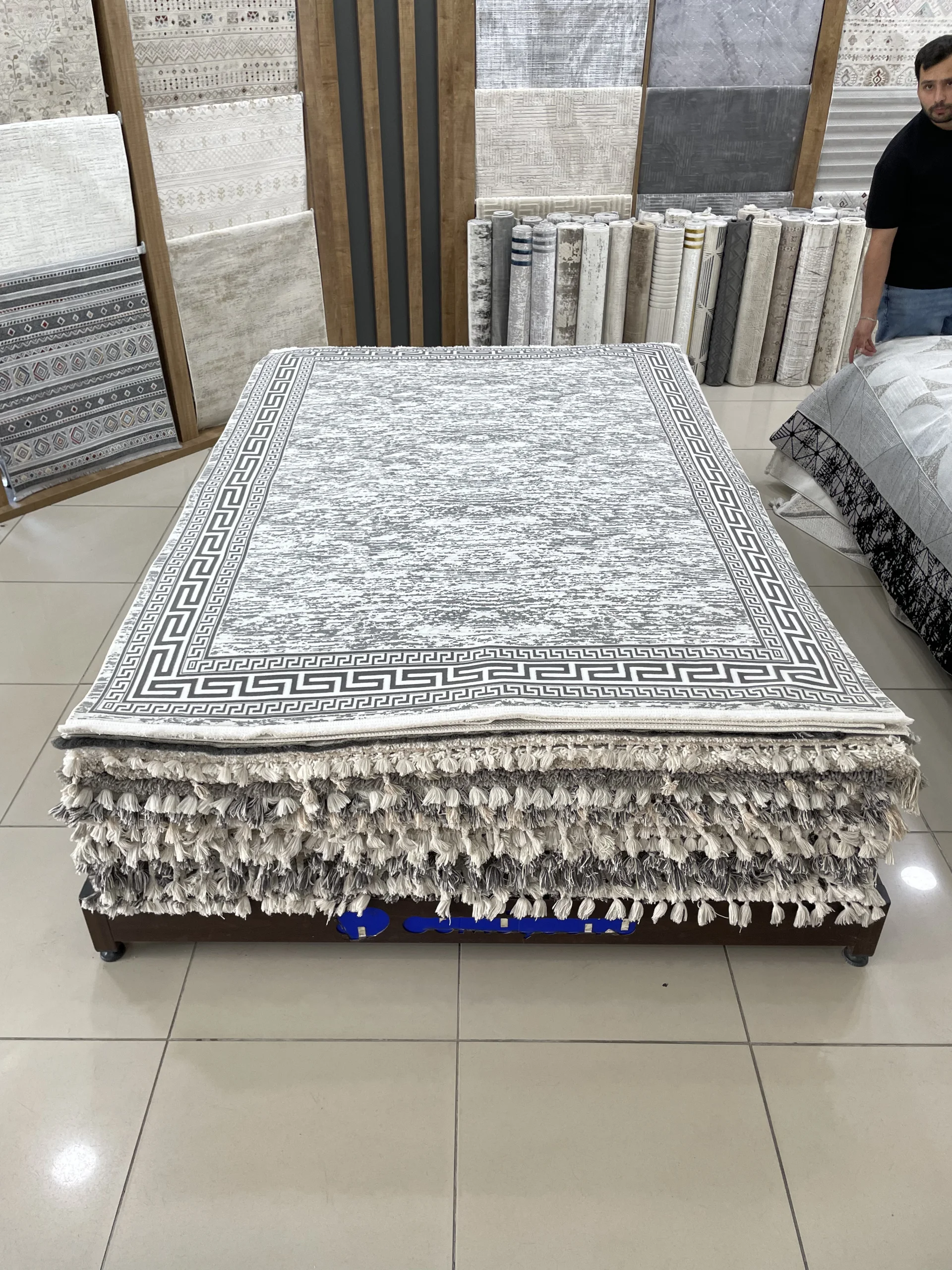 Bağdat Outlet Halı 4m²