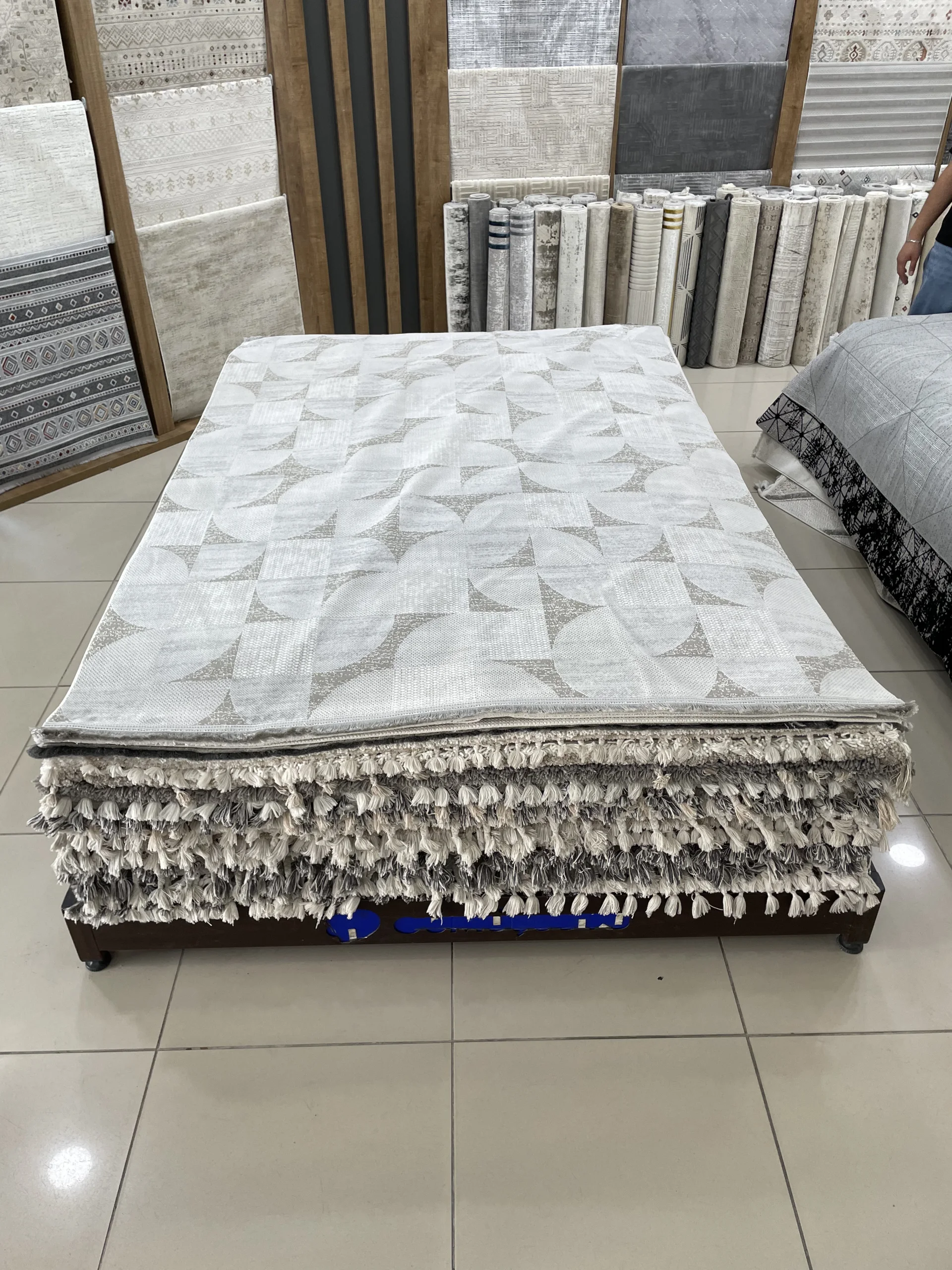 Bağdat Outlet Halı 4m²