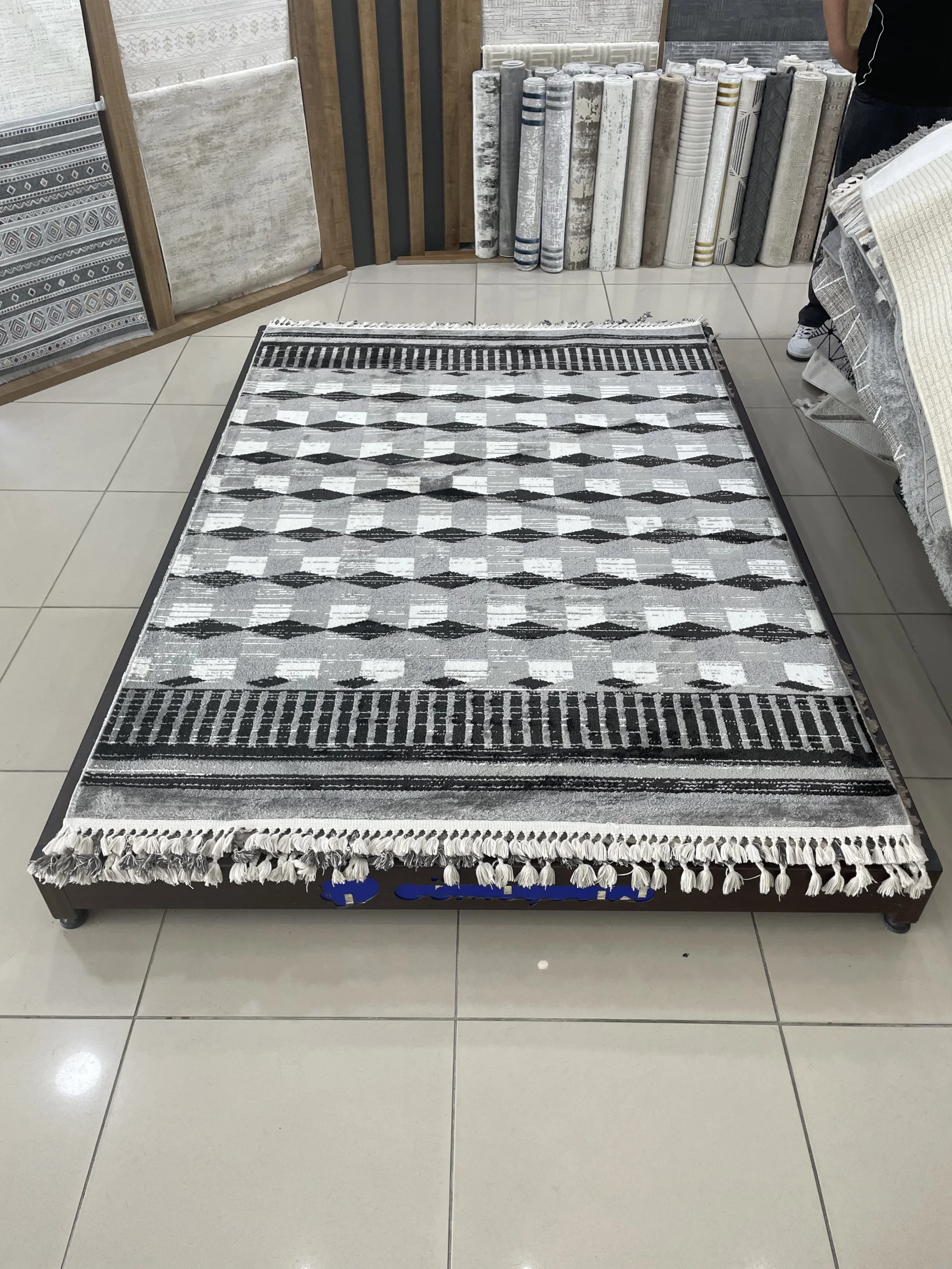 Bağdat Outlet Halı 4m²